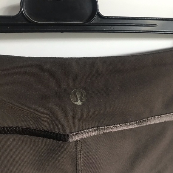 Lululemon Brown Stretchy Yoga Pants - Picture 7 of 12